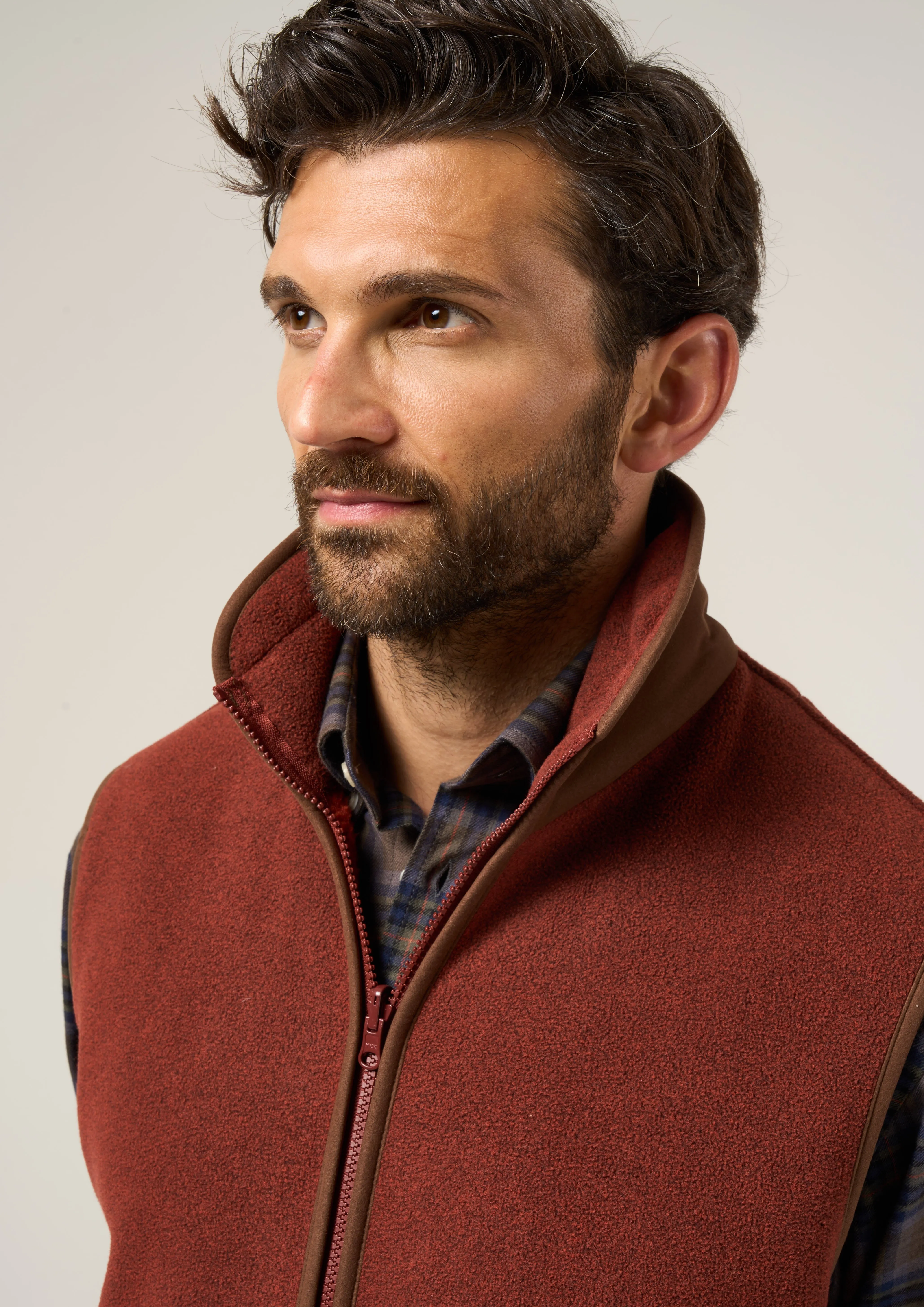 Aylsham Men's Fleece Gilet In Rust - Regular Fit