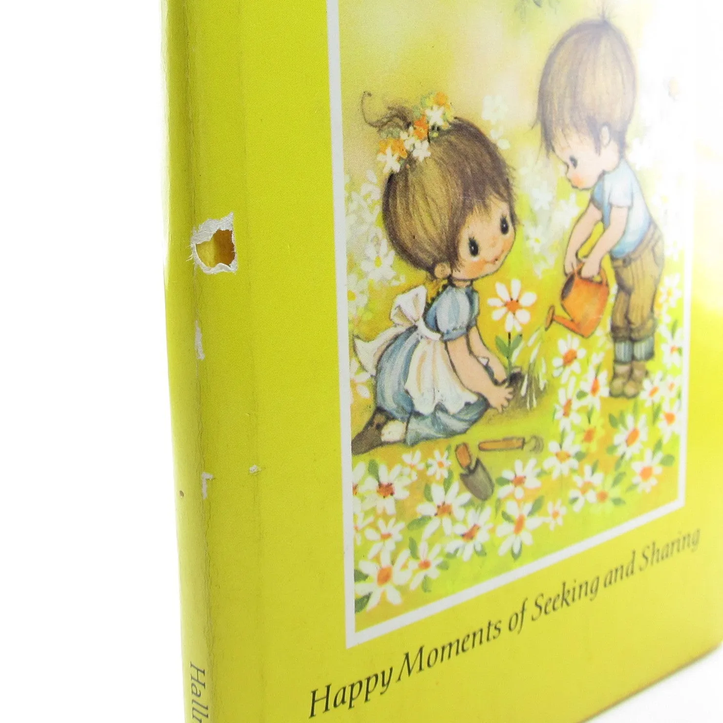 Daisy Days Vintage 1970 Hallmark Mini Book - Happy Moments of Seeking and Sharing