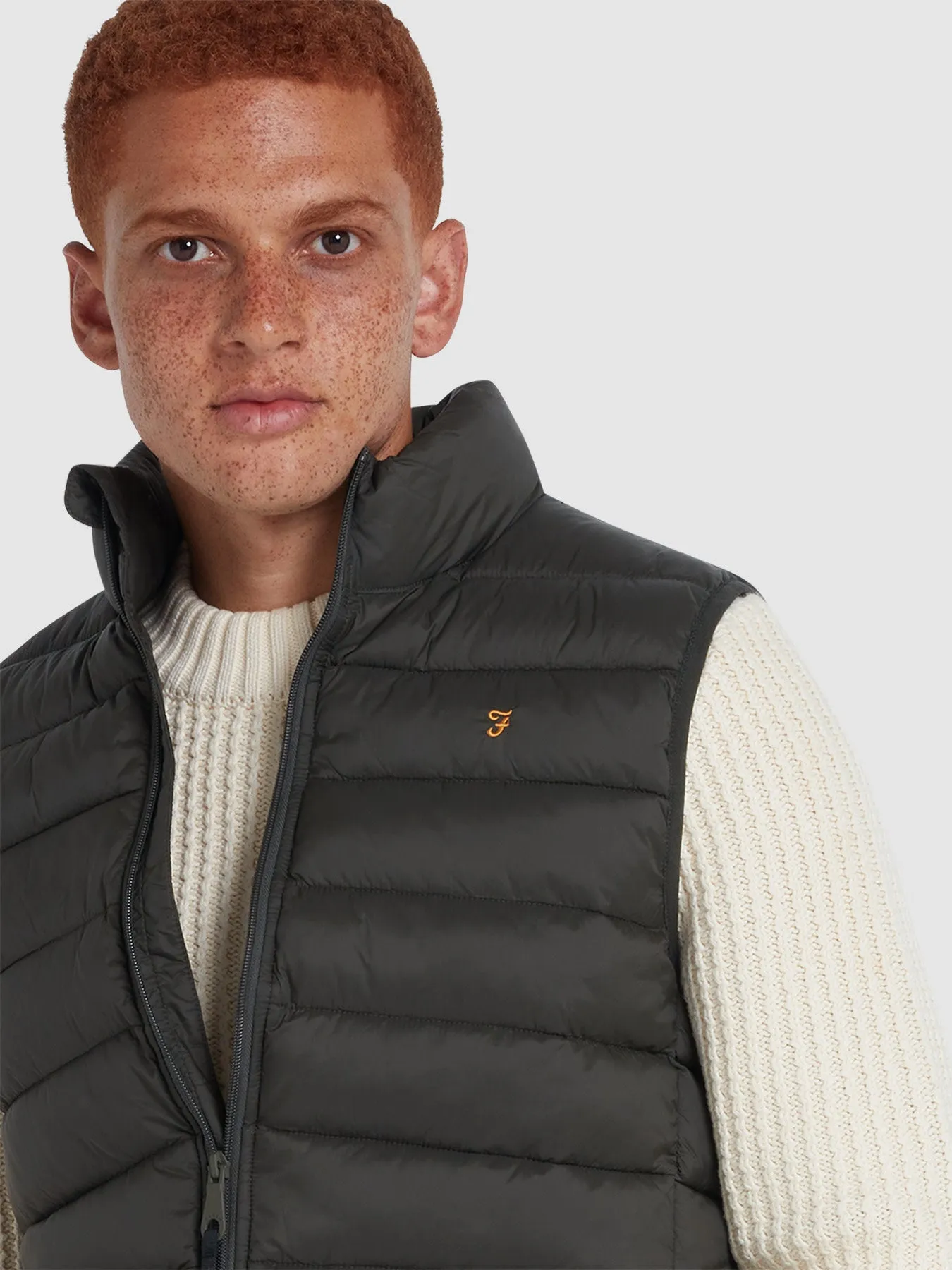 Joel Wadded Gilet In Evergreen