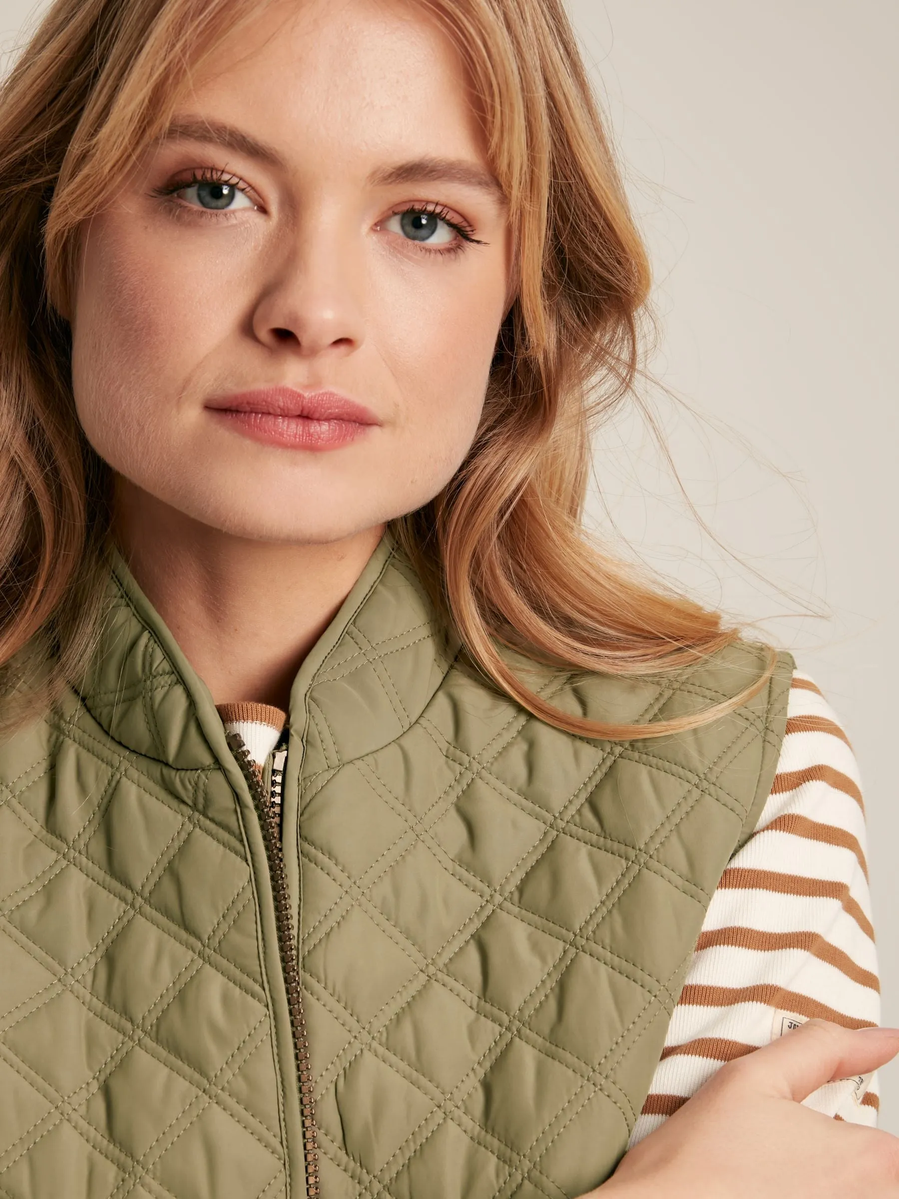 Minx Green Showerproof Diamond Quilted Gilet