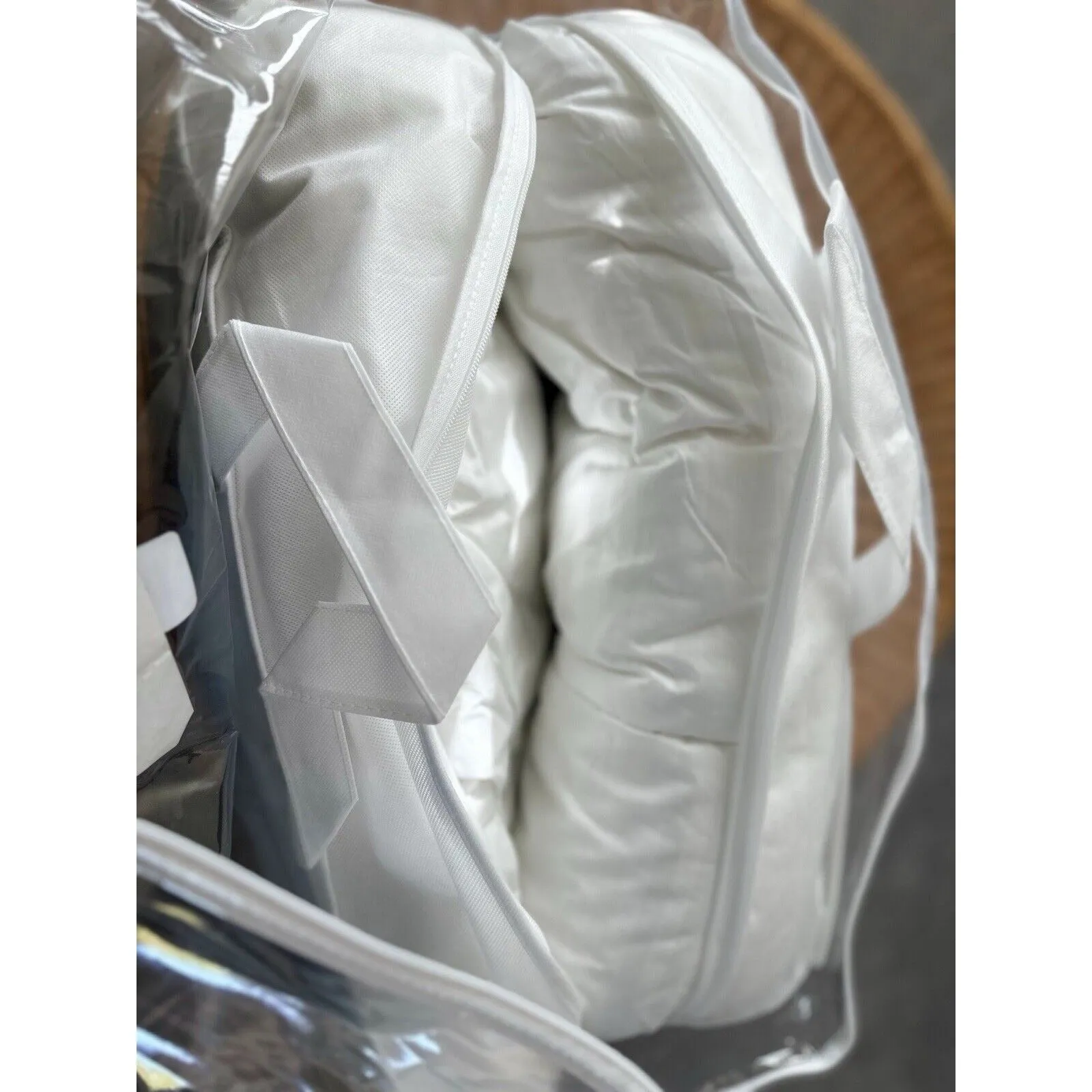 Pottery Barn Hydrocool Moisture Wicking Down Alt. Midweight Duvet Insert (K/CK)